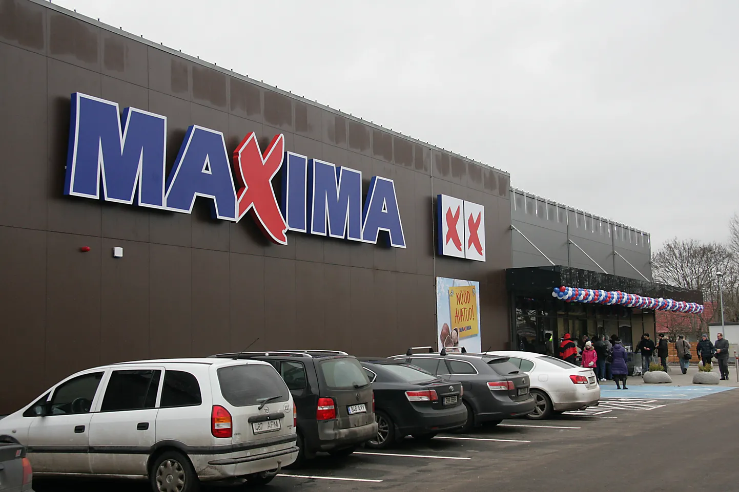 Jõhvi Rakvere tänava Maximasse oodatakse toiduannetajaid reedel, 12. aprillil.