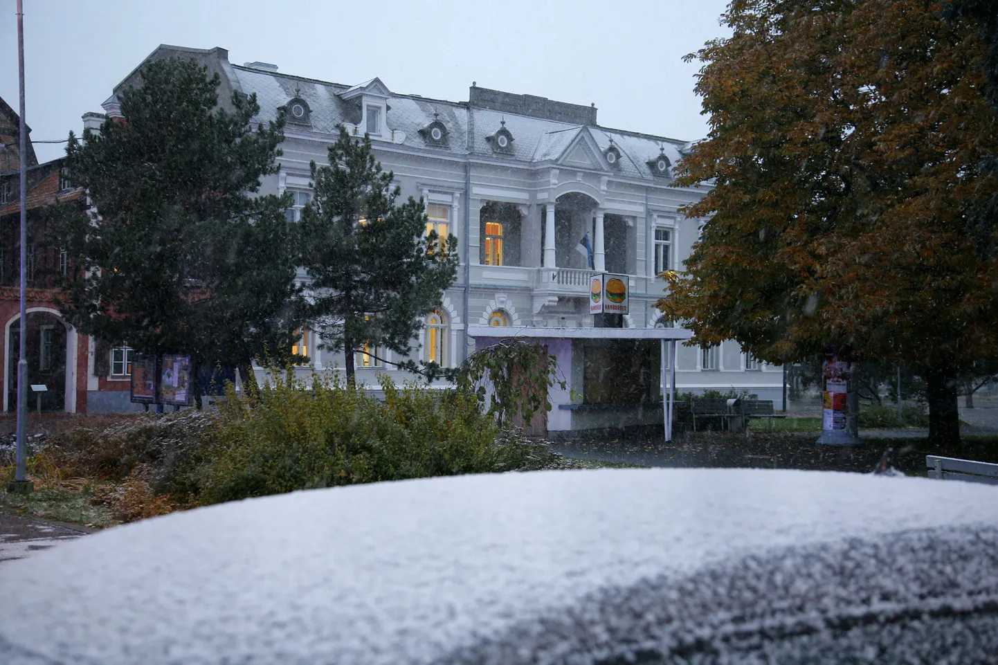 Esmaspäeval võib sadada lund ja lörtsi.