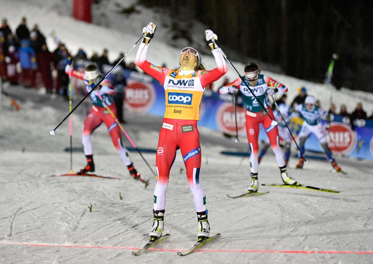 Norralanna Therese Johaug pälvis teisipäeval elu esimese sprindi MK-etapi võidu.
