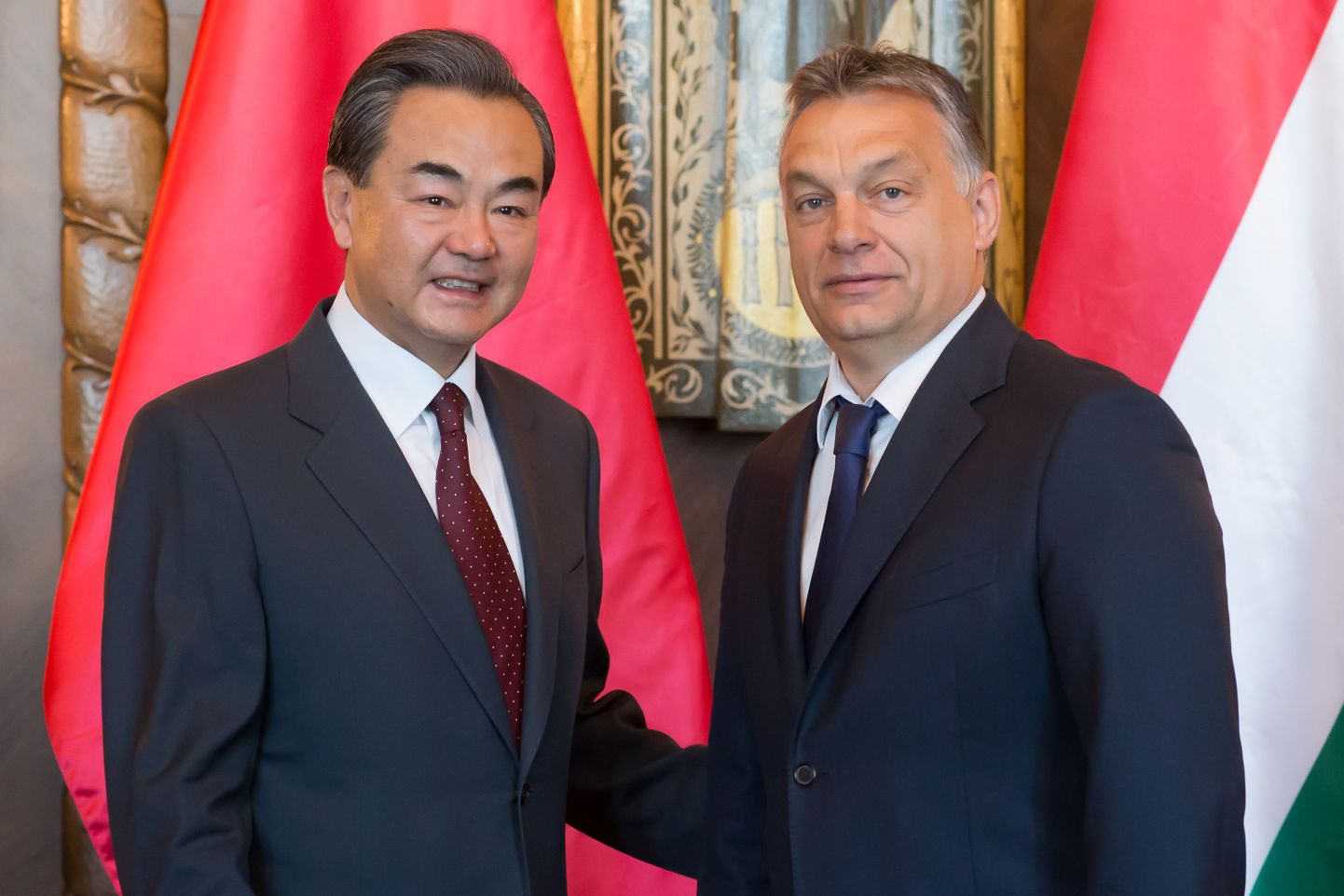 Ungari peaminister Viktor Orban Hiina välisministri Wang Yi'ga.