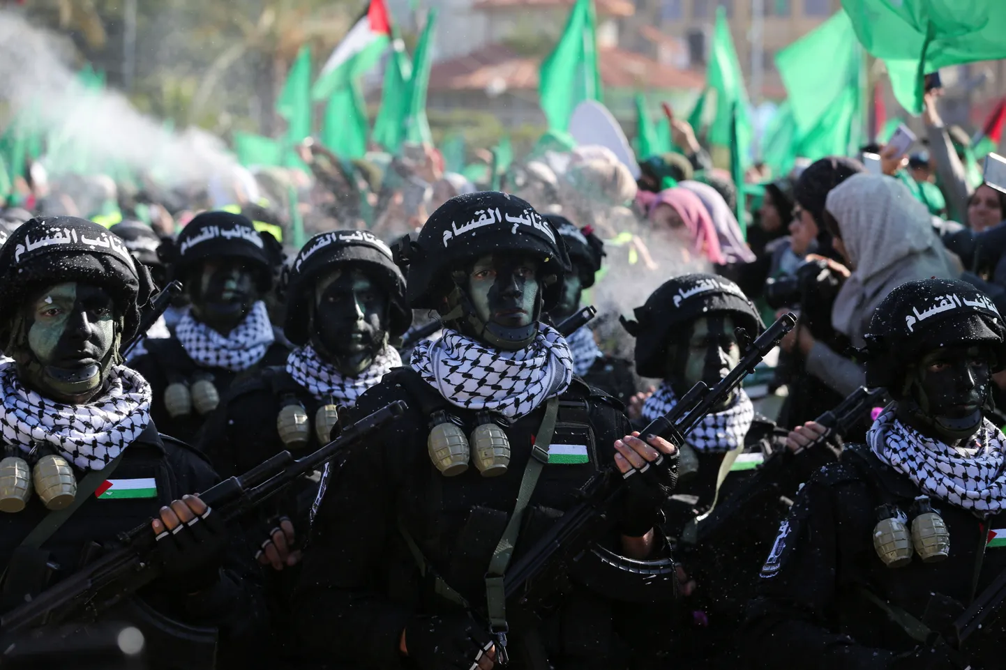 Äärmusrühmituse Hamas asutamise aastapäeva paraad Gazas 2022. aastal.