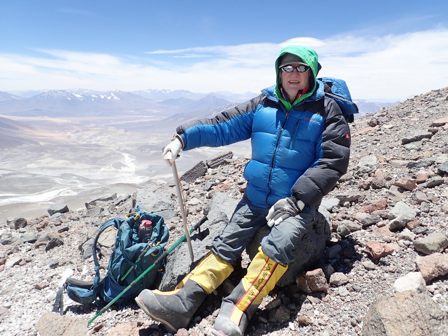 Kirgliku alpinisti Vambola Sipelga värskeim vallutus oli Ojos del Salado – merepinnast 6893 meetri kõrgusel asuv kihtvulkaan Lõuna-Ameerikas. Kuna vulkaan asub keset Atacama kõrbet, on mäel väga kuiv. Lund on talvel ainult mäe tipus.