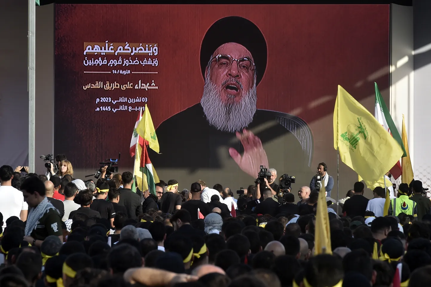 Hezbollahi toetajad kogunesid Liibanoni pealinna Beiruti lõunaossa paigaldatud ekraani ette kuulama ja vaatama rühmituse juhi kauaoodatud videopöördumist.