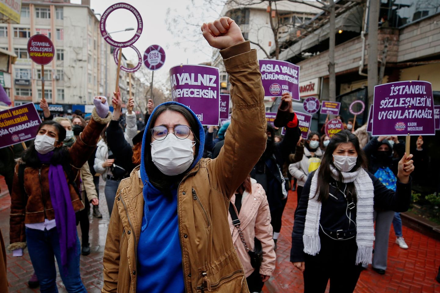 Протесты в Анкаре против выхода Турции из Стамбульской конвенции по защите женщин