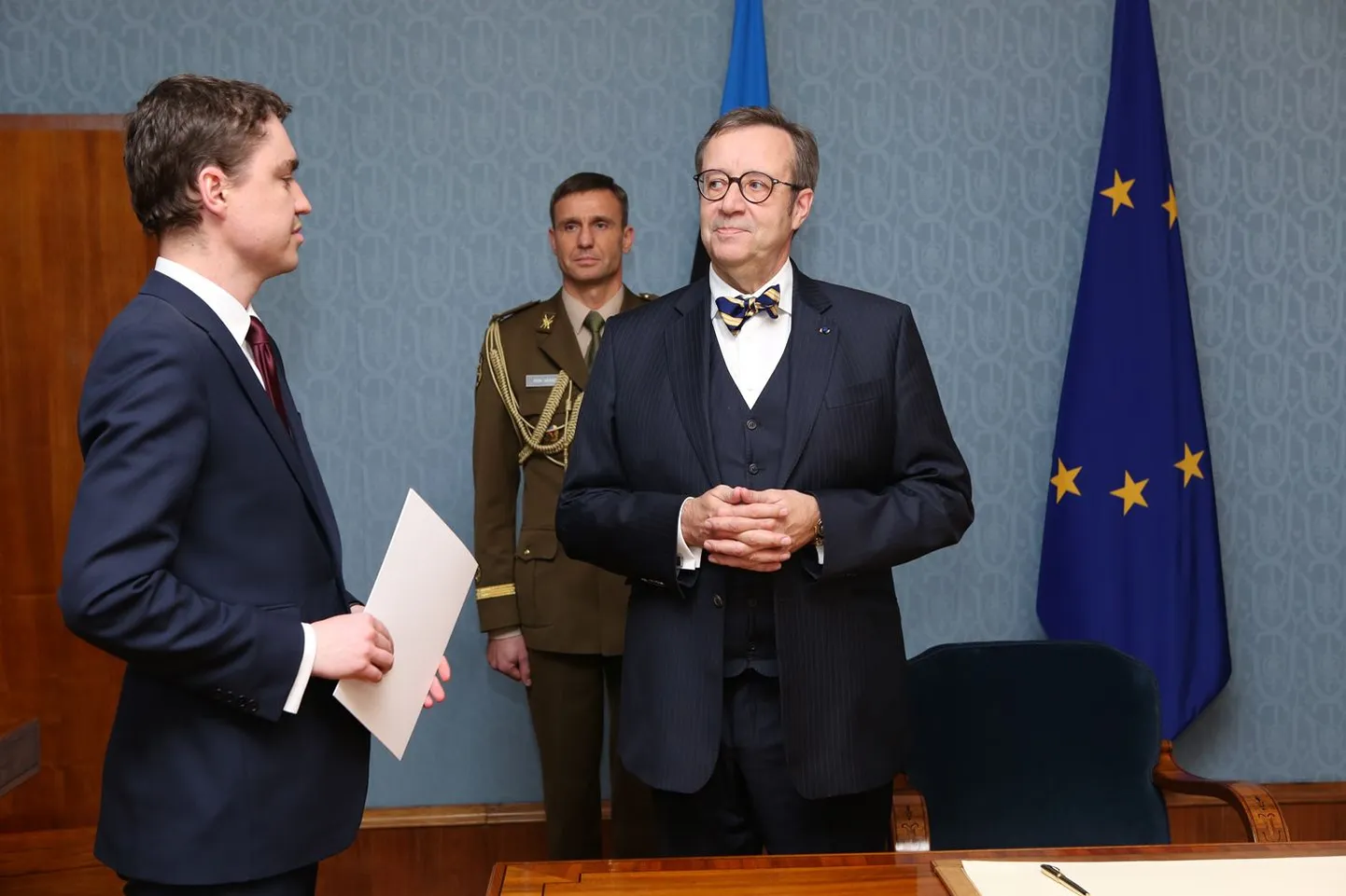 President Toomas Hendrik Ilves nimetas peaministri kandidaadiks Taavi Rõivase.