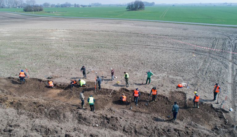 Saksa arheoloogid tegemas Rügeni saarel väljakaevamisi