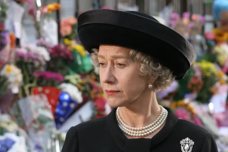 Helen Mirren kuninganna Elizabeth II filmis «Kuninganna»