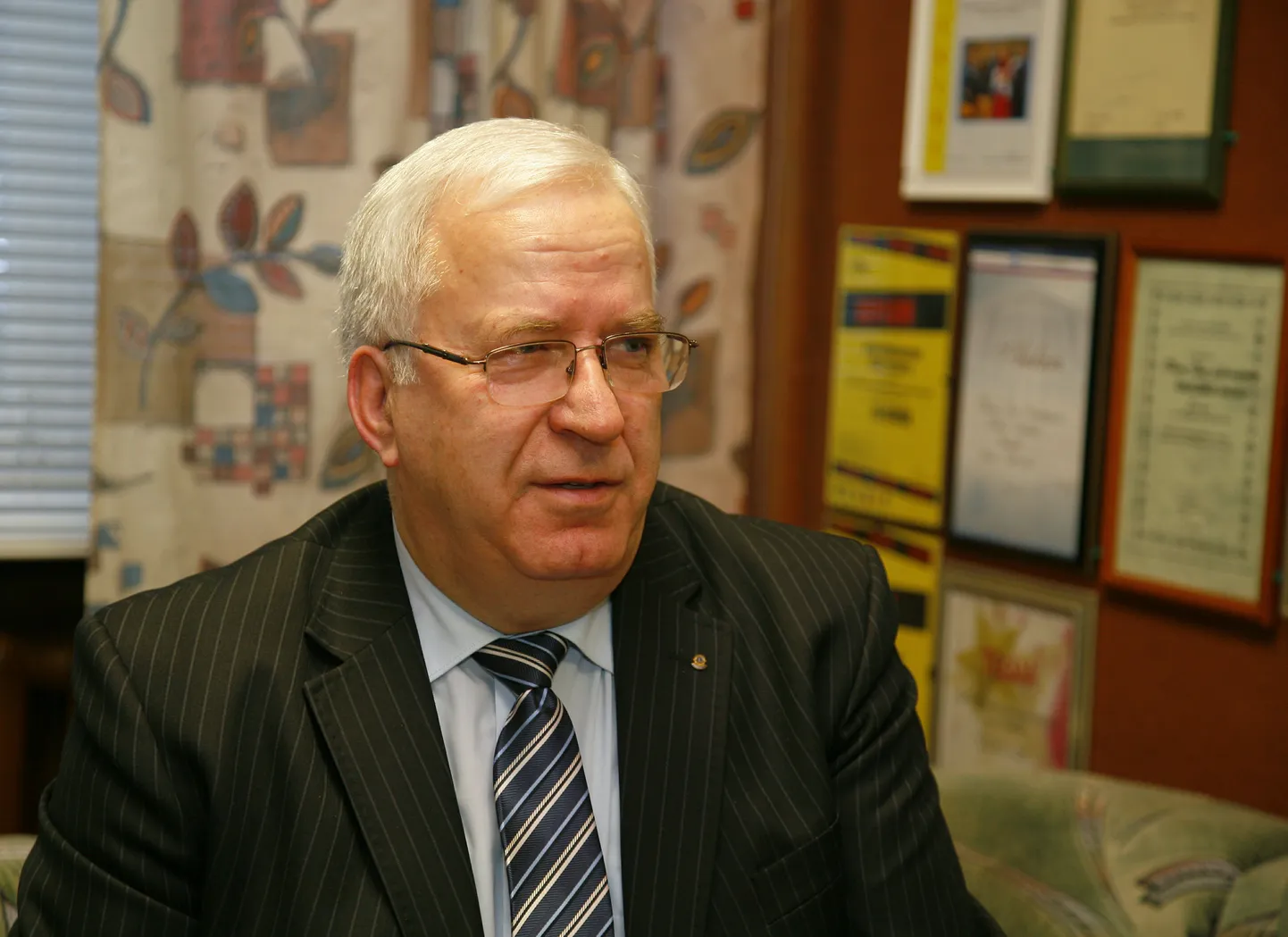 Pärnu Vene Ggmnaasiumi direktor Vladimir Klevtsov.