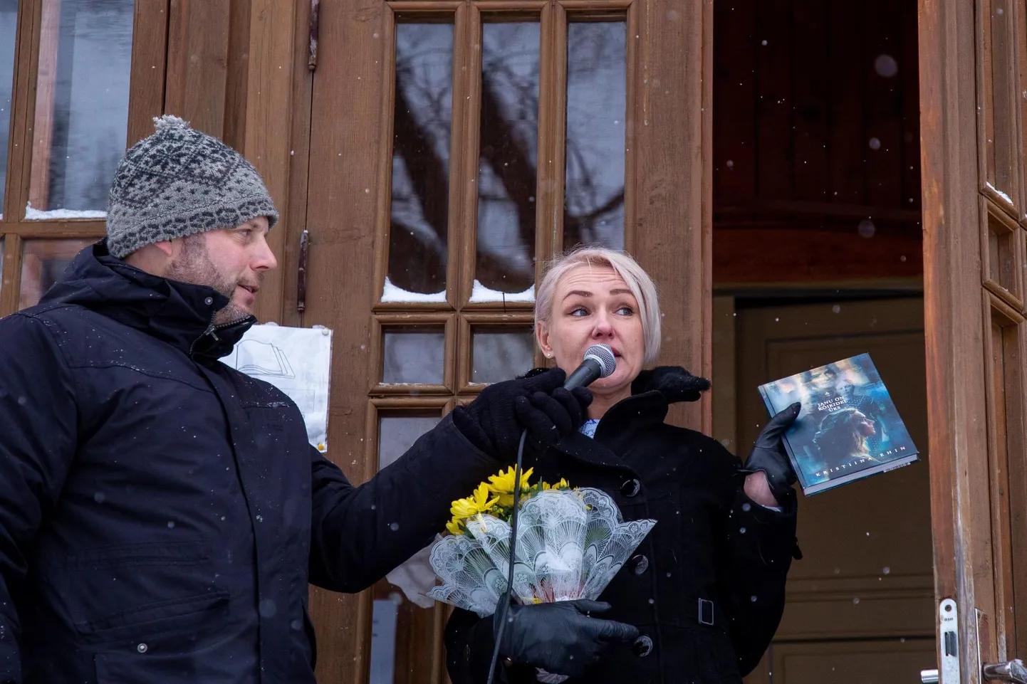 Järva vallaraamatukogu direktor Karmen Velitschinsky kuulutas selle aasta alguses 2020. aasta Tammsaare kirjanduspreemia laureaadiks Kristiina Ehini luulekoguga «Janu on kõikidel üks». Tänavune võitja selgub seitsme kandidaadi seast.
