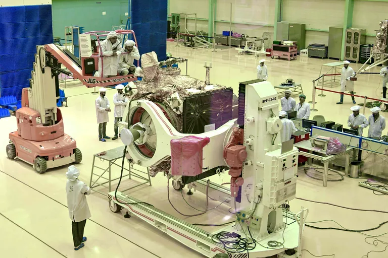 ISRO teadlased töötavad orbiitjaama kallal.