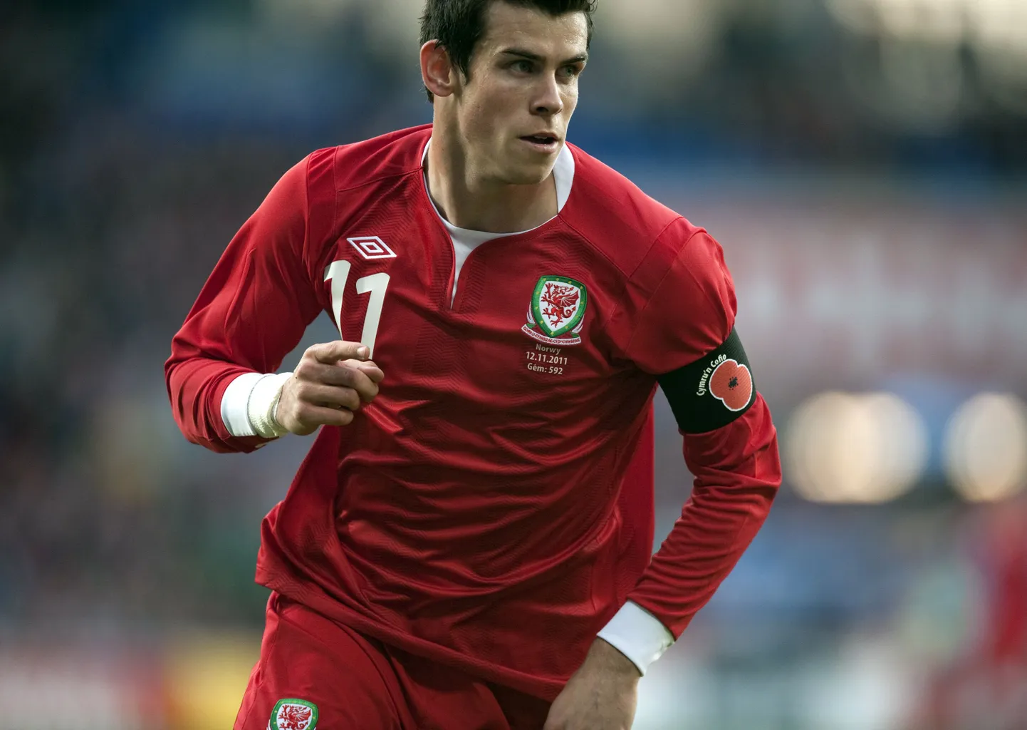 Gareth Bale Walesi koondise särgis.