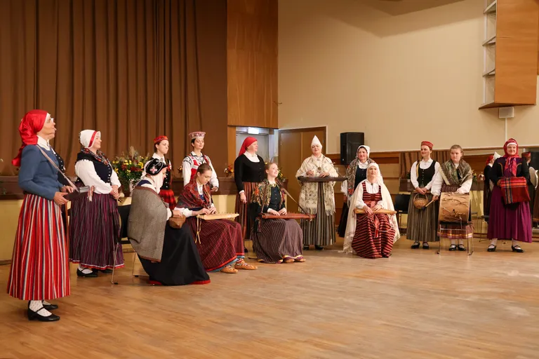 Uzstājas folkloras kopa "Skandinieki". Festivāla "Baltica" repertuāra pārbaudes skate 2024. gada novembrī.