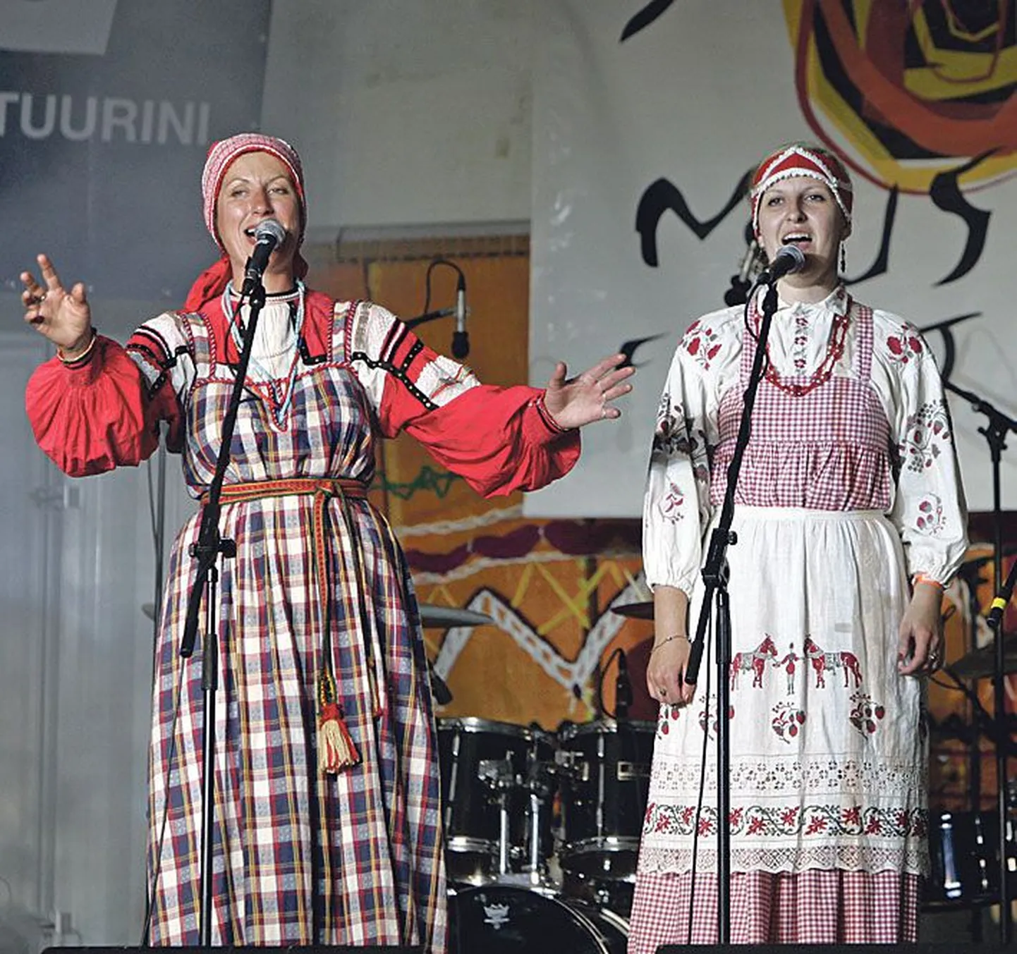 Фольклорный ансамбль «Супрядки».