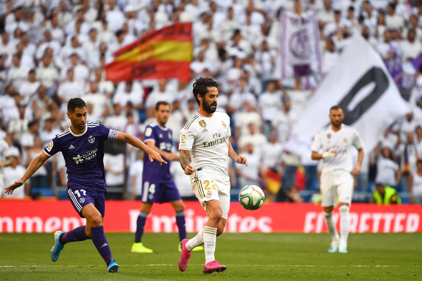 Madridi Reali mängumees Isco paremal.