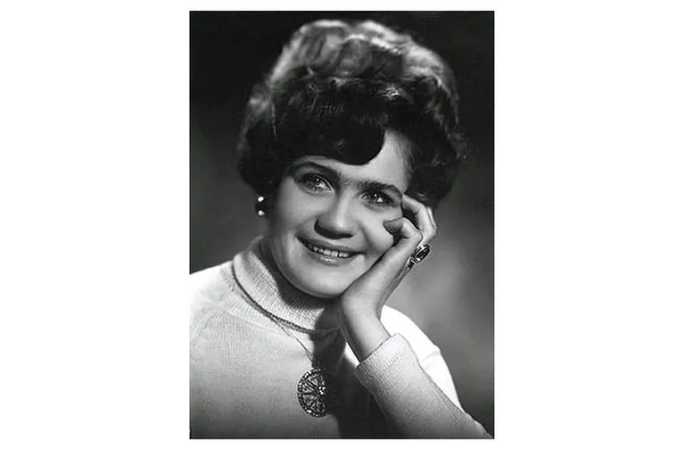 Nora Bumbiere