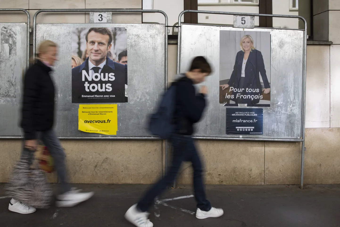 Плакаты президентской кампании во Франции.