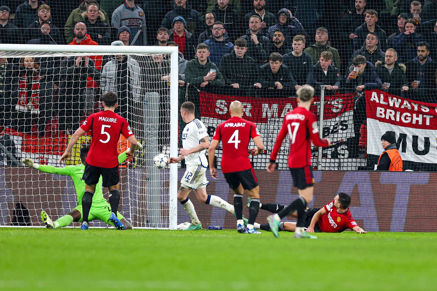 Manchester United lahkus Kopenhaagenist kaotusega.