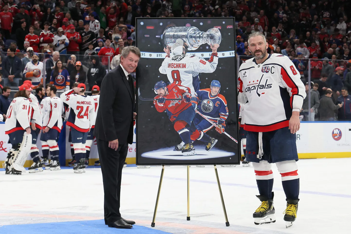 Wayne Gretzky (vasakul) ning Aleksander Ovetškin (paremal).