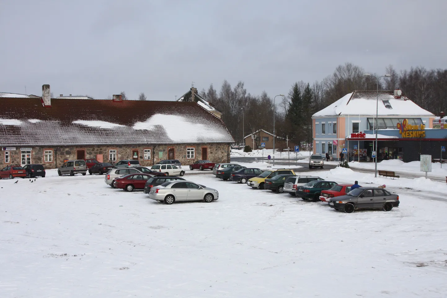 Tõrva linna keskväljak