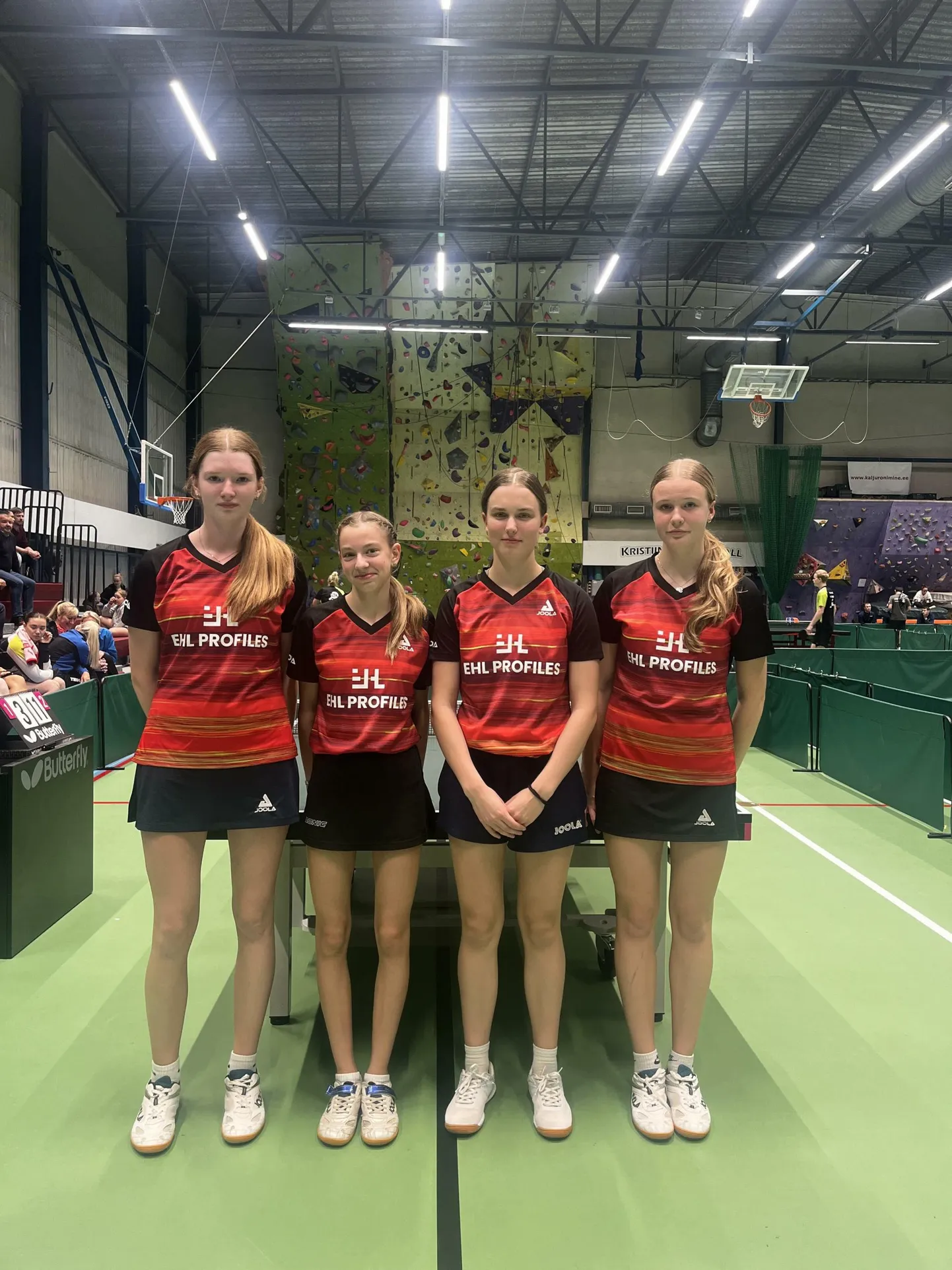 Naiste Kuldliigas võistlev Sakala/EHL Profiles mängib koosseisus (vasakult): Elis Türk, Marii Allev, Marianne Pedak ja Petra Okas.