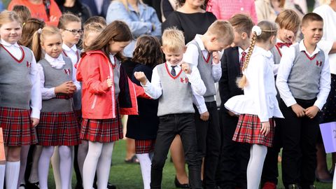 1. septembrī mācības sāks vairāk nekā 223 000 skolēnu