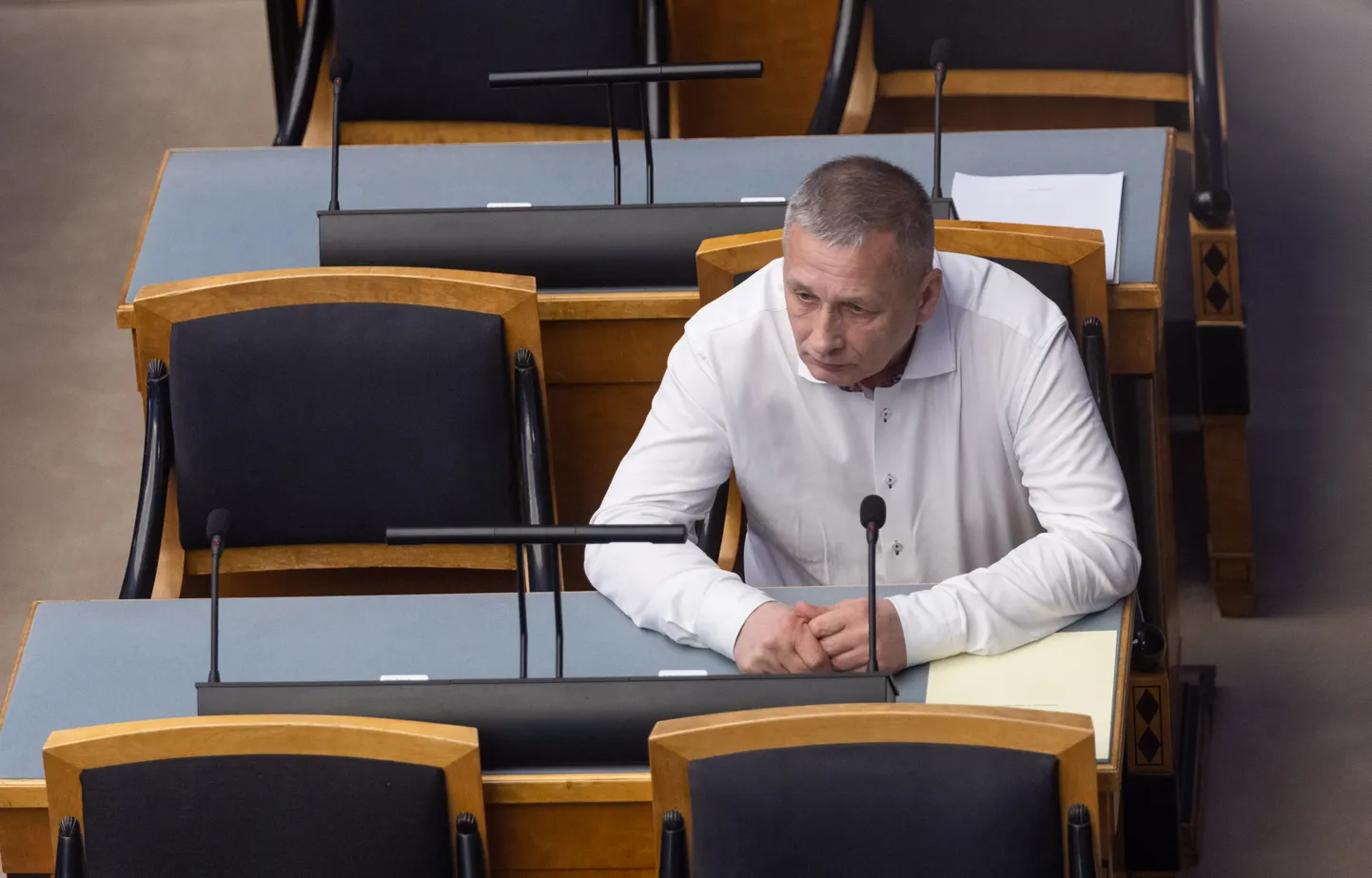 Kalle Grünthal Riigikogu saalis.