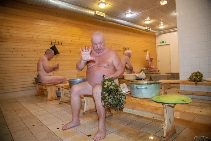 Qattiq guruh seks videolarini onlayn tomosha qiling