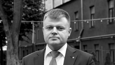 Год после убийства известного адвоката: полиция Латвии отрабатывает две основные версии