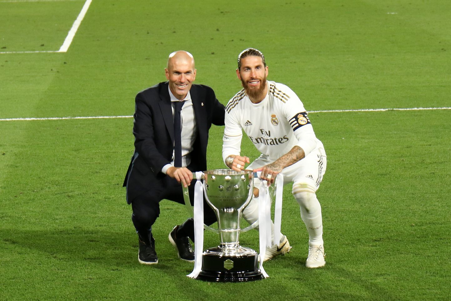 Kõik märgid viitavad, et Zinedine Zidane (vasakul) juhendab ka tuleval hooajal Sergio Ramost ja co.
