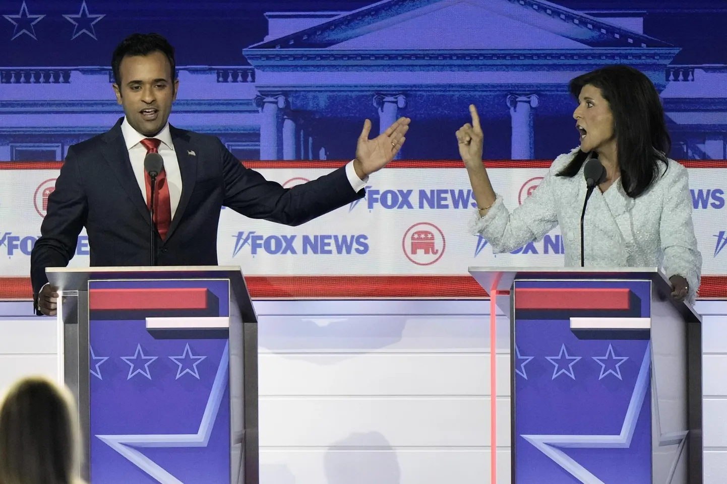 Vivek Ramaswamy ja Nikki Haley tulises väitluses Vabariikliku Partei esimeses presidendidebatis. 