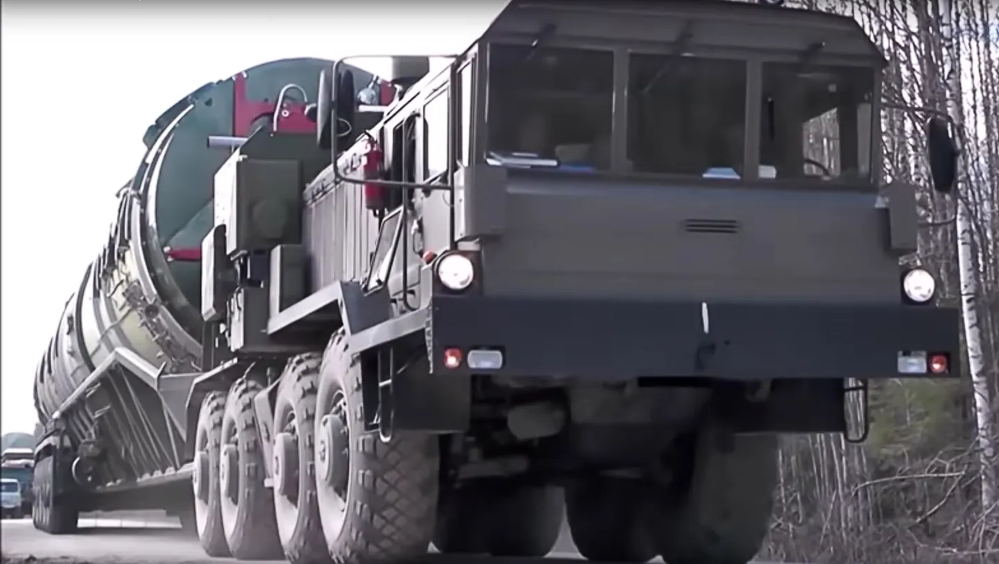 Ракетный комплекс RS-28 "Сармат" - сверхтяжелая межконтинентальная баллистическая ракета.