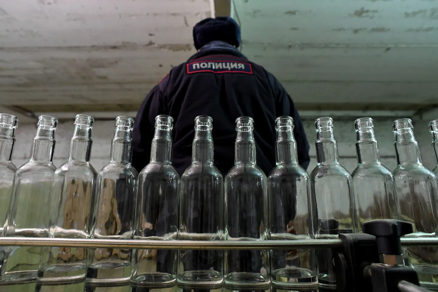 Illegaalne alkoholitehas Moskva lähedal. Foto on illustratiivne ja pärit aastast 2016.