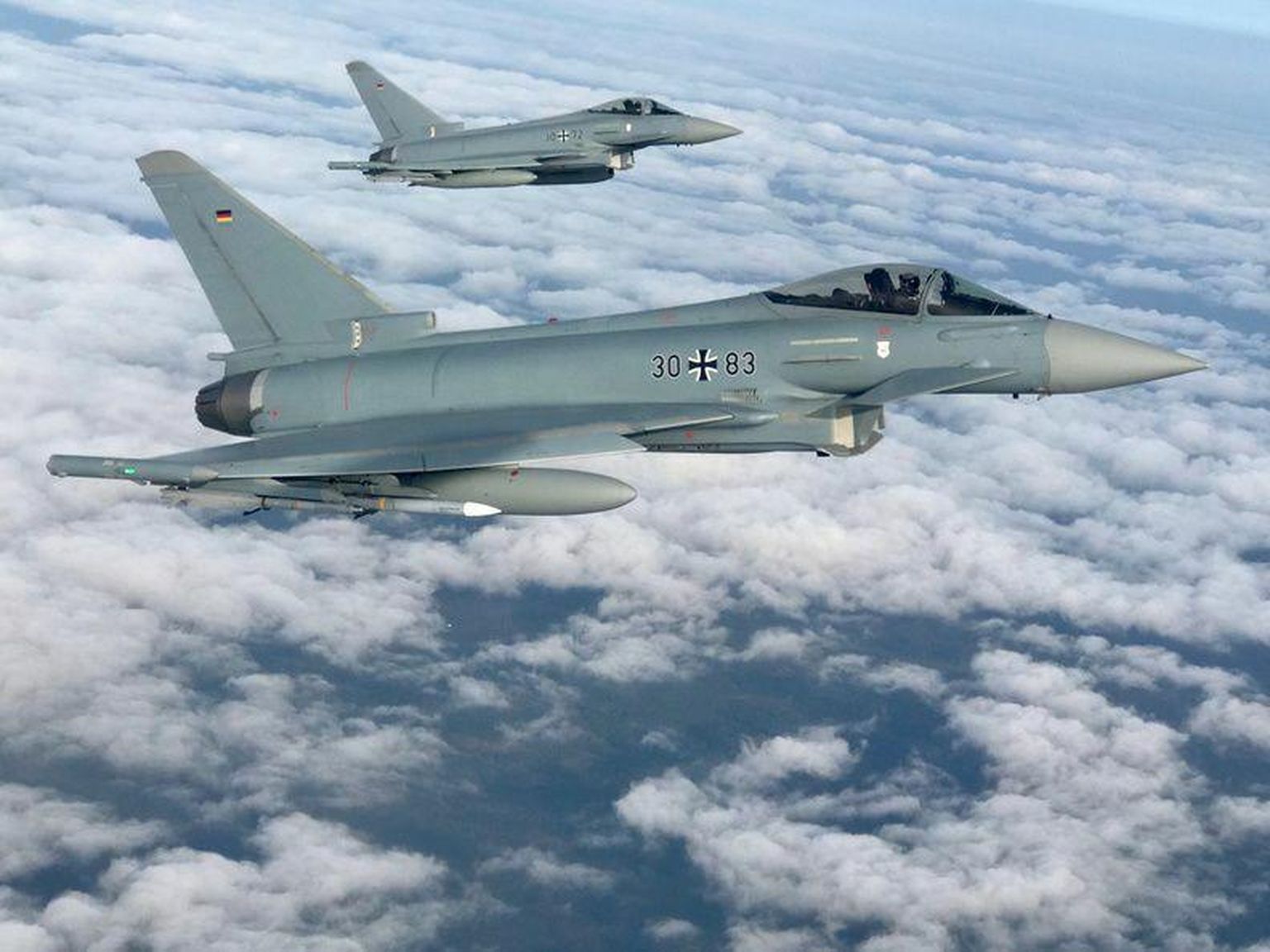 Hävituslennukid Eurofighter Typhoon teevad lähinädalal harjutusi, mille käigus võetakse ette ka madallennud.