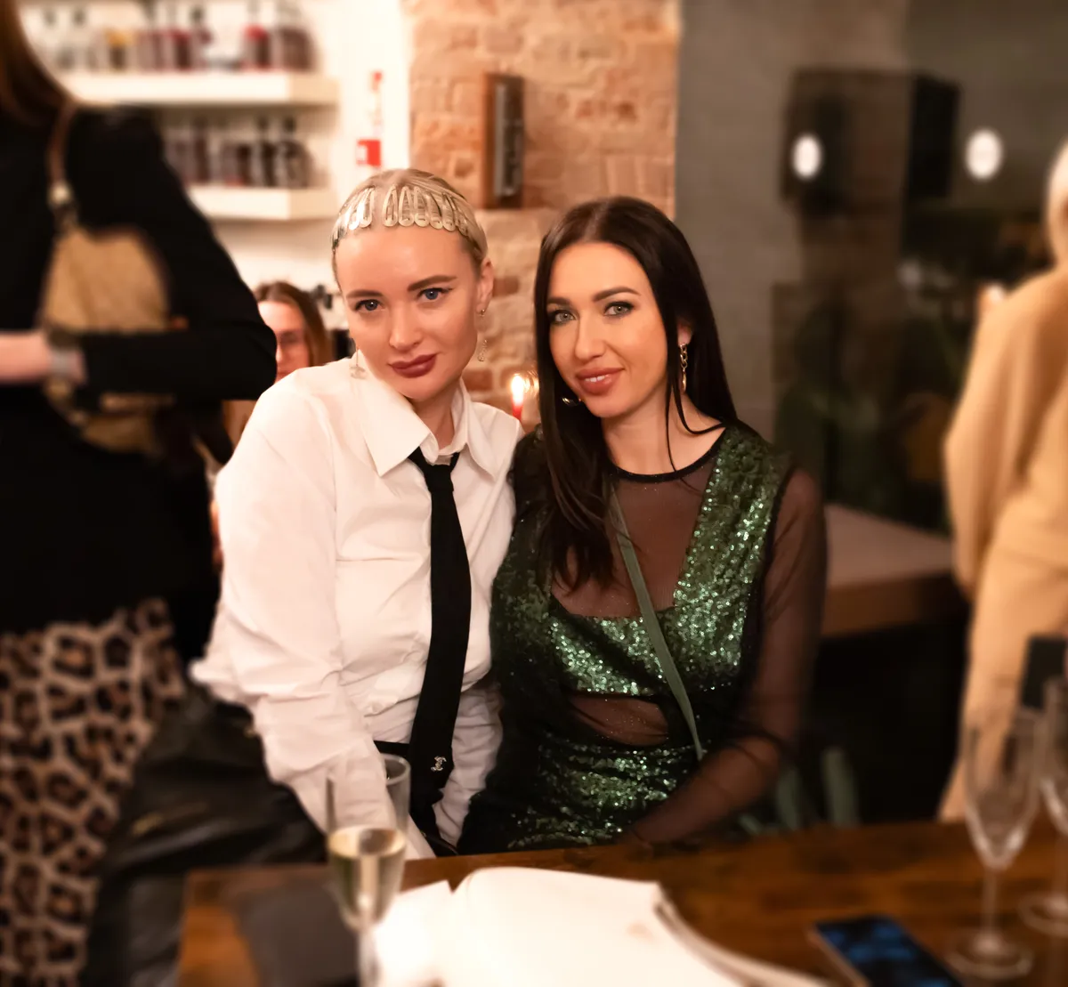 Дизайнер Валерия Богаш и телеведущая Елена Грицук