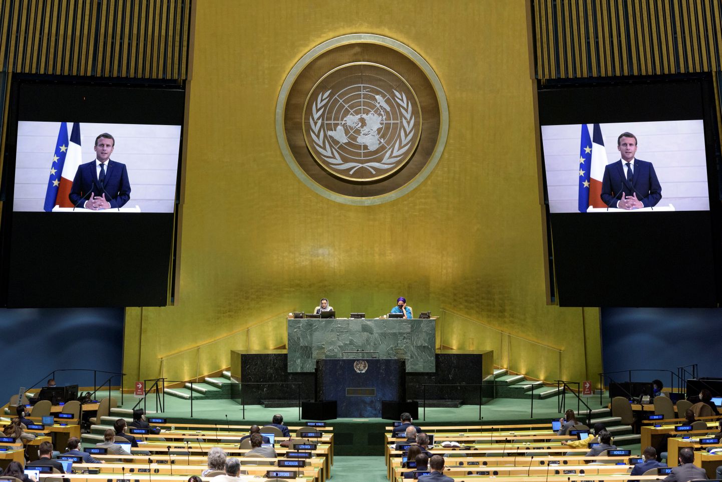 Emmanuel Macron video vahendusel ÜRO Peaassambleel kõnelemas.