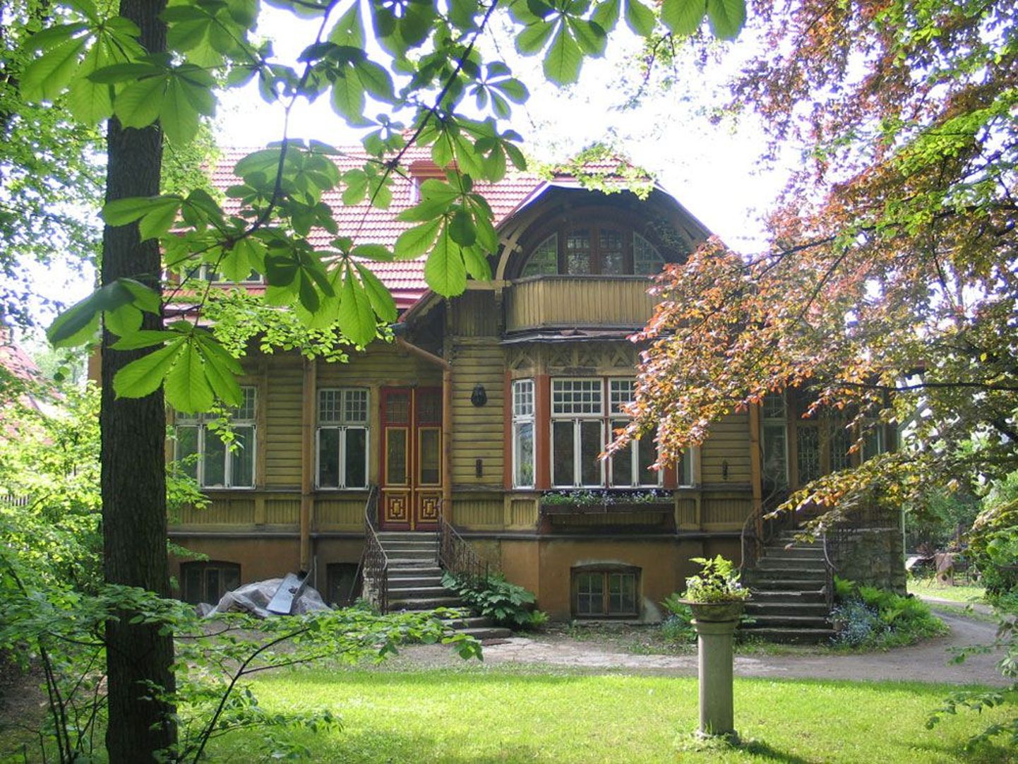 Kaunis juugendvilla: 
Kadriorgu 1905. aastal ehitatud 
hoone projekteeris arhitekt 
Otto Schott.