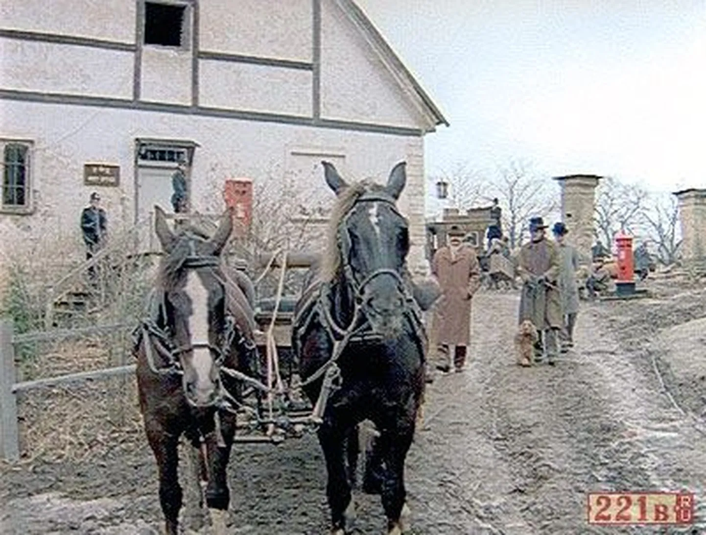 Vene kultusfilmi “Baskerville`ide koer” võtete ajal 1980.-1981. aastal oli Sagadi mõisa restaureerimist alles alustatud.