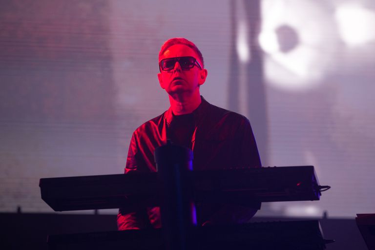 Клавишник и участник Depeche Mode в 1980-2022 годах Эндрю Флетчер на концерте в Вильнюсе, 22 февраля 2018 года.