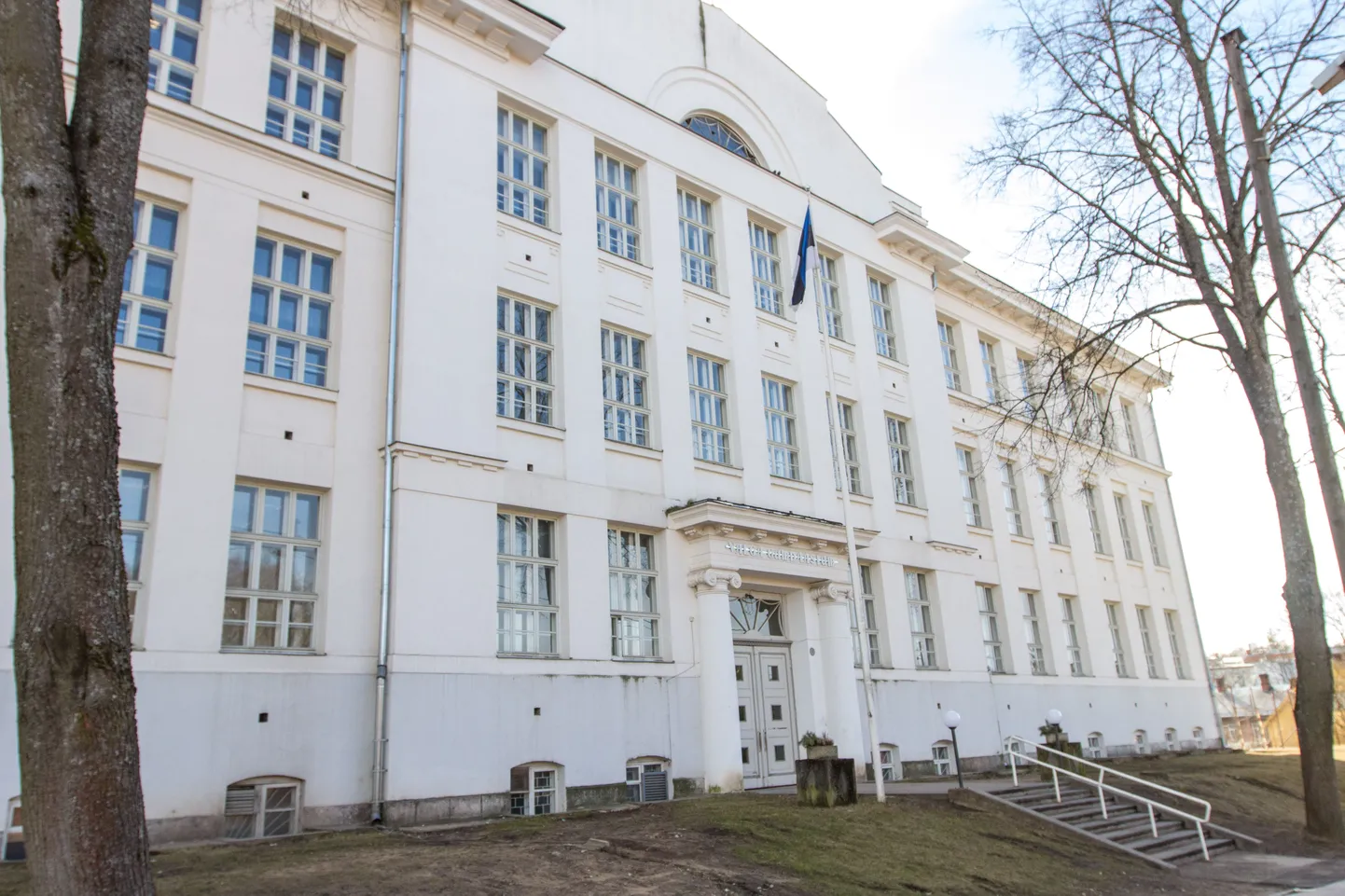 Valga gümnaasiumi koolimaja