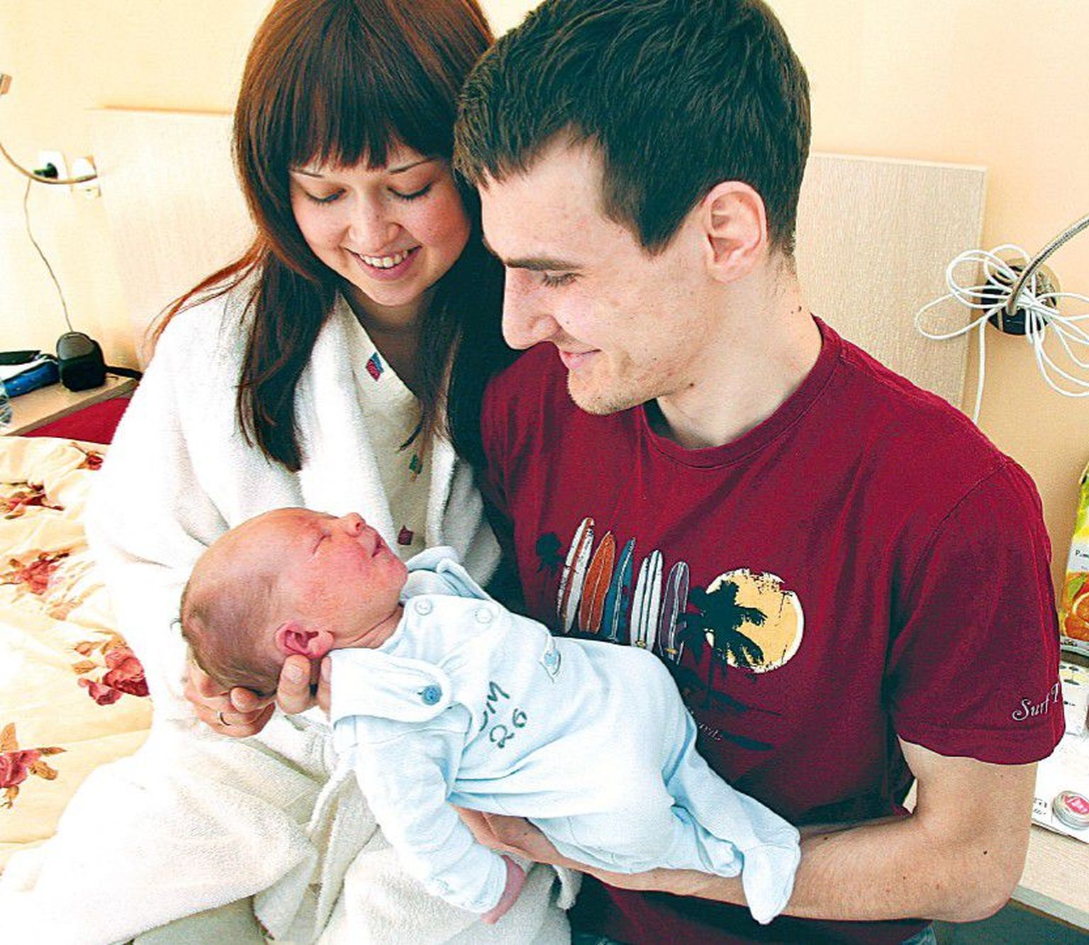 Markus ja Britta Hoovi neljapäeval sündinud pojaga, kellele nimi veel valimata.