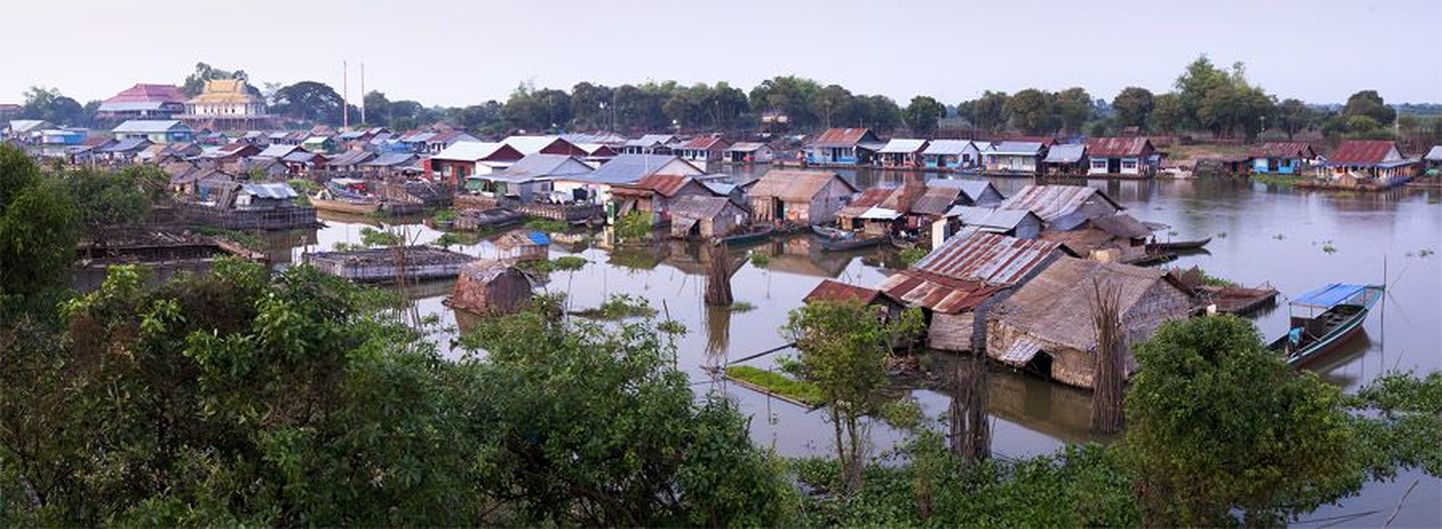 Elu Kambodžas Tonlé Sapi järve ääres: elanikkond suureneb, kalasaak väheneb.
