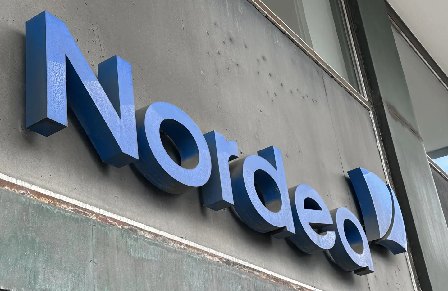 Nordea logo.