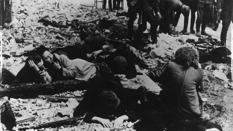 AJA PEEGEL. Varssavi geto ülestõusu meenutamisele heidab varju uus holokaustiseadus