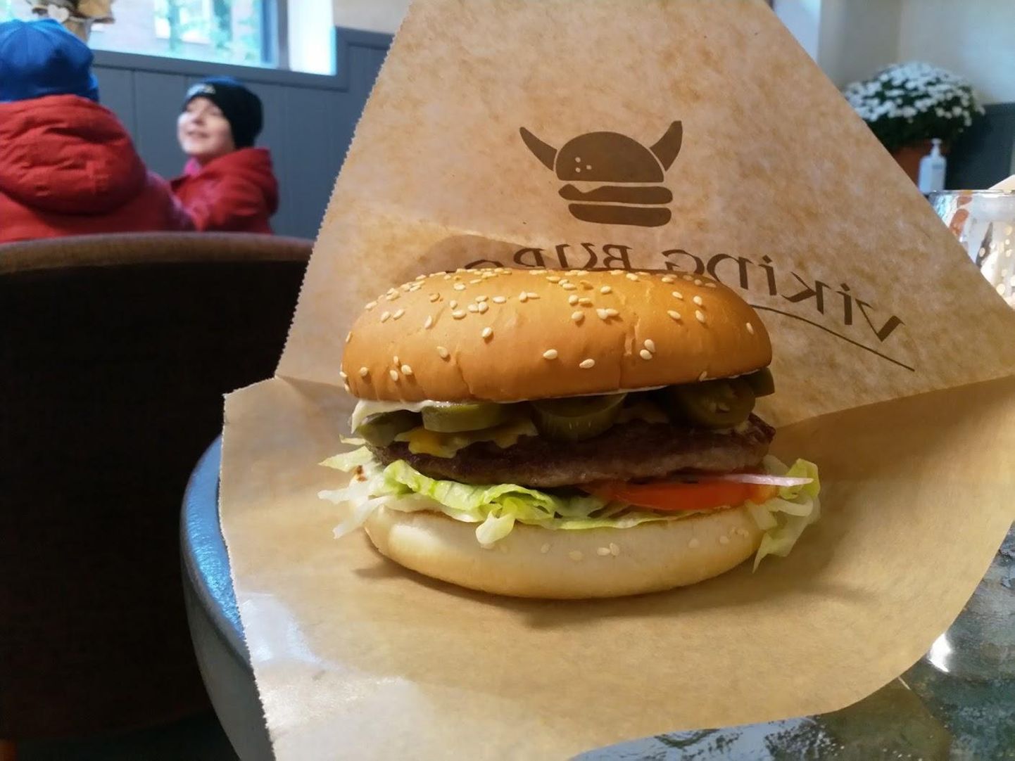 Viking Burgeri jalapenoburgeris polnud pipraga koonerdatud, kuid puudust võis tunda juustuviilust.