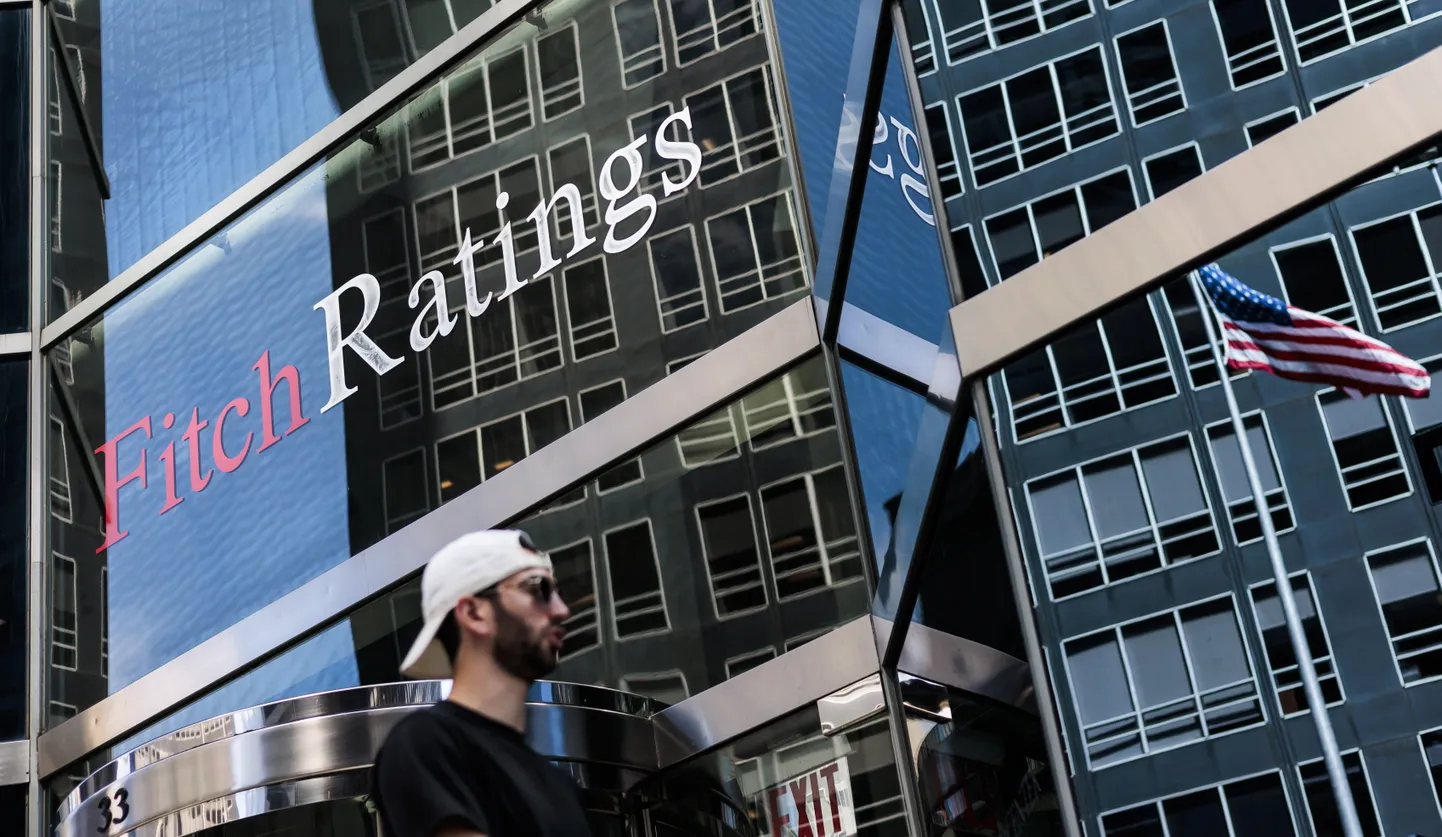 Nokatsimees möödumas Fitch Ratingsi peakorterist New Yorgis 2. augustil 2023.