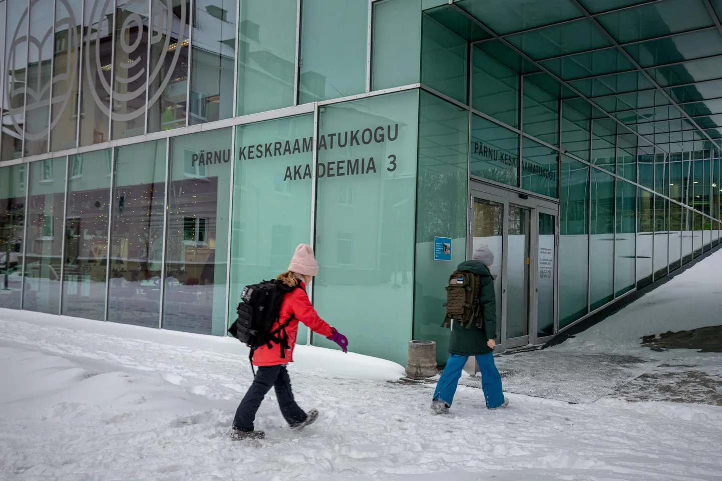 Raamatukogu on tänapäeval turismisihtkohtki. Pildil Pärnu keskraamatukogu.