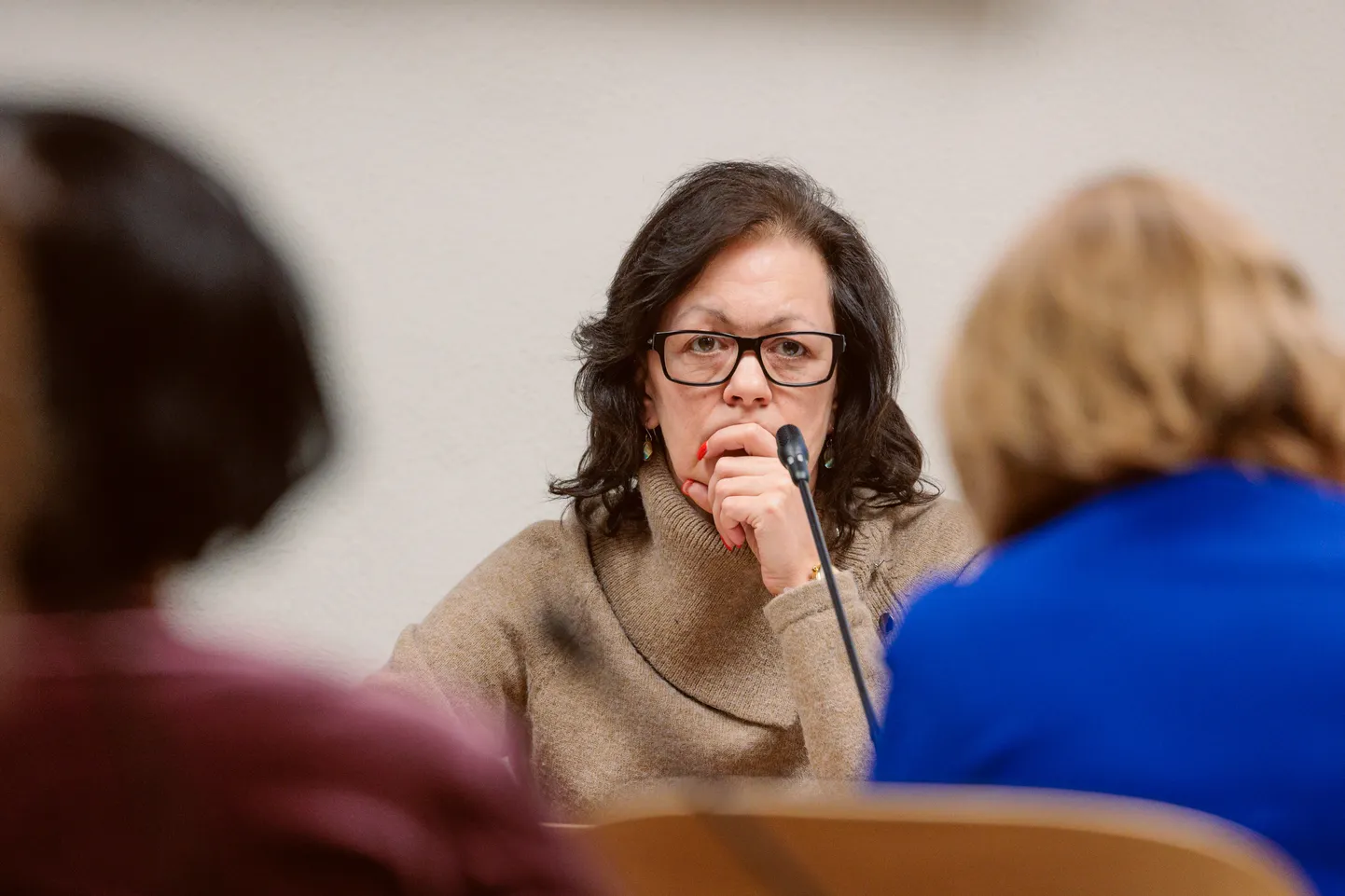 Narva linnavolikogu esimehele Irina Janovitšile esitati neljapäeval umbusaldusavaldus.