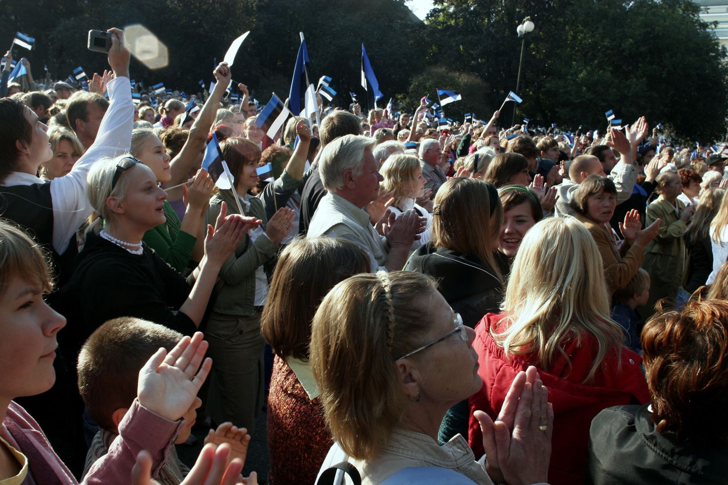 Milline idee sütitaks Eesti inimesed, et riigikokku võiks jõuda keegi uus?