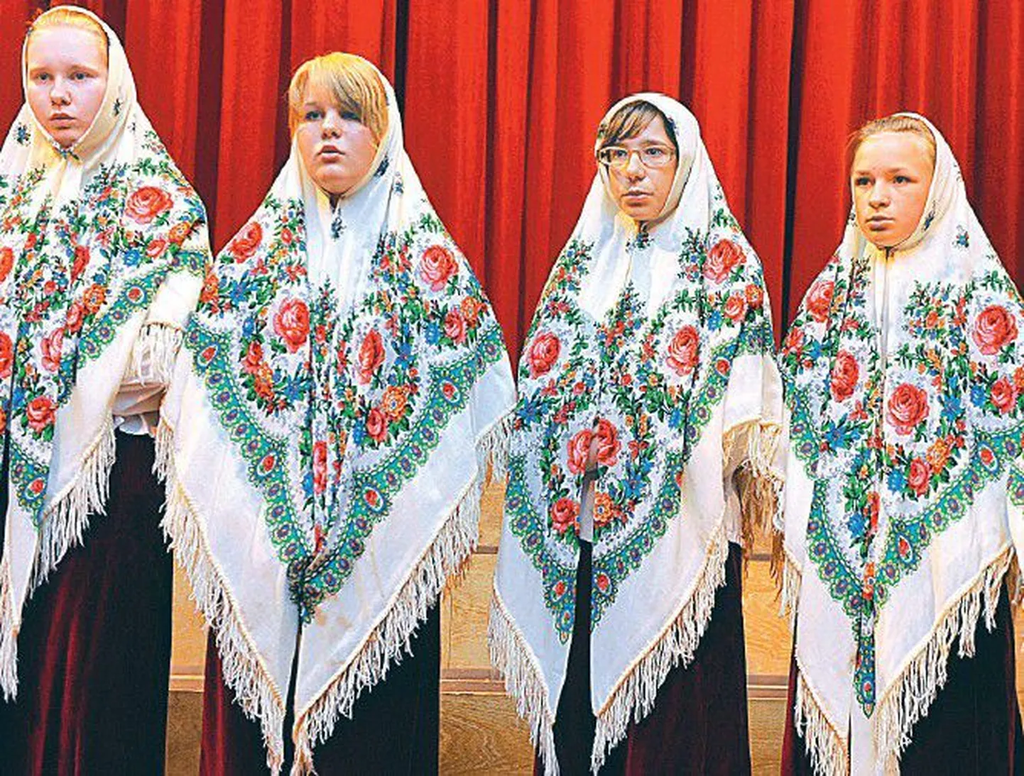 Kolkja põhikooli vanausuliste lastekoor Rusalia on näide sellest, kuidas ka noored on säilitanud oma usu ja kombed.