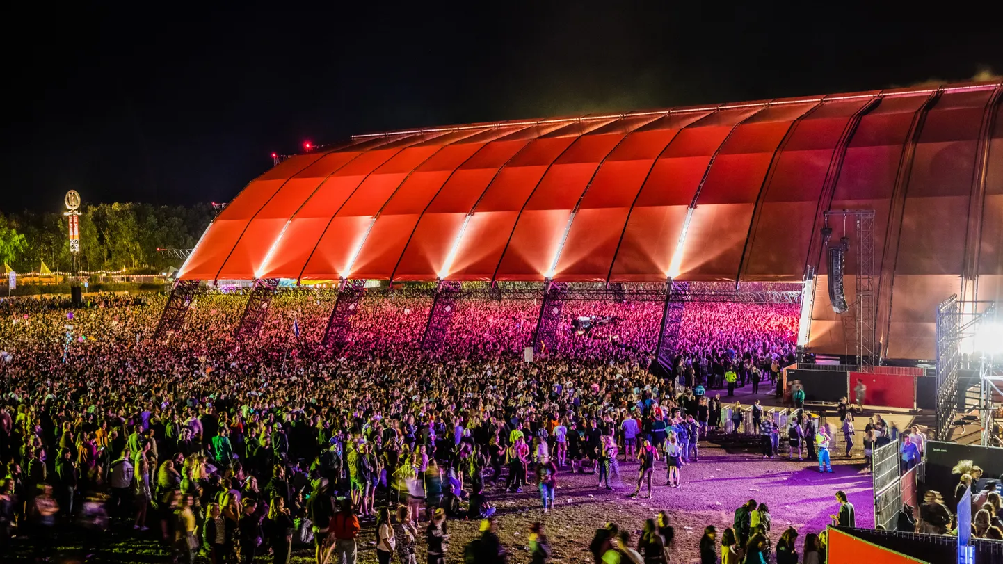 Skatuve "Lowlands" festivālā 2018. gadā